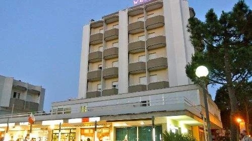 HOTEL WEST END *** Vacanze Romagna e Marche