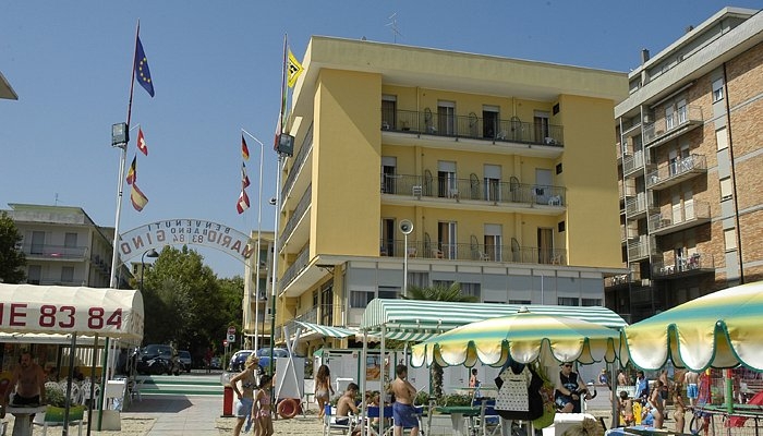 HOTEL TETI ***