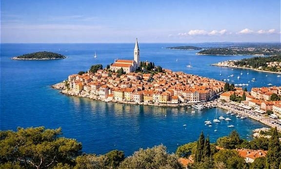 CAPODANNO IN ISTRIA: Parenzo, Pola, Rovigno, Brioni e Capodistria Tour in bus